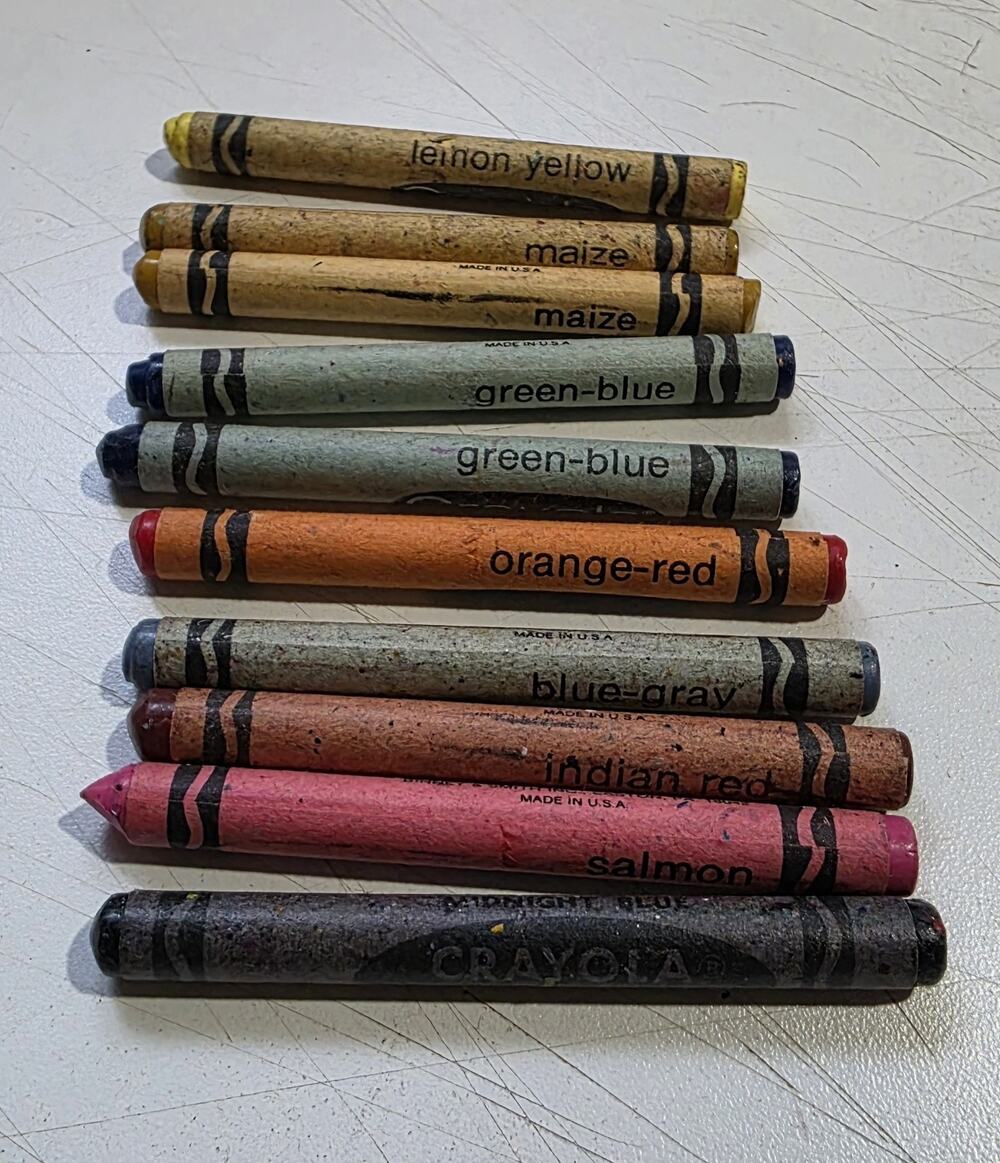 Vintage Binney Smith Crayola Crayons Retired Colors Indian Red Maize 10ct.